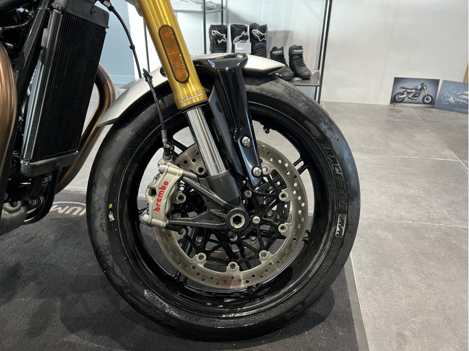 TRIUMPH SPEED TWIN 1200 RS