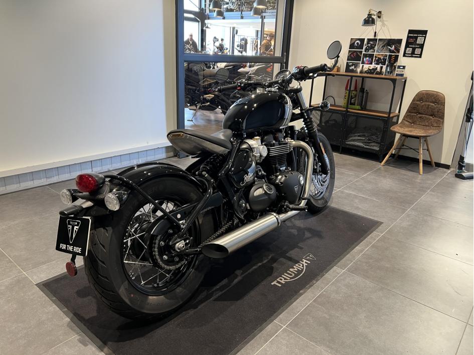 TRIUMPH Bonneville Bobber 1200