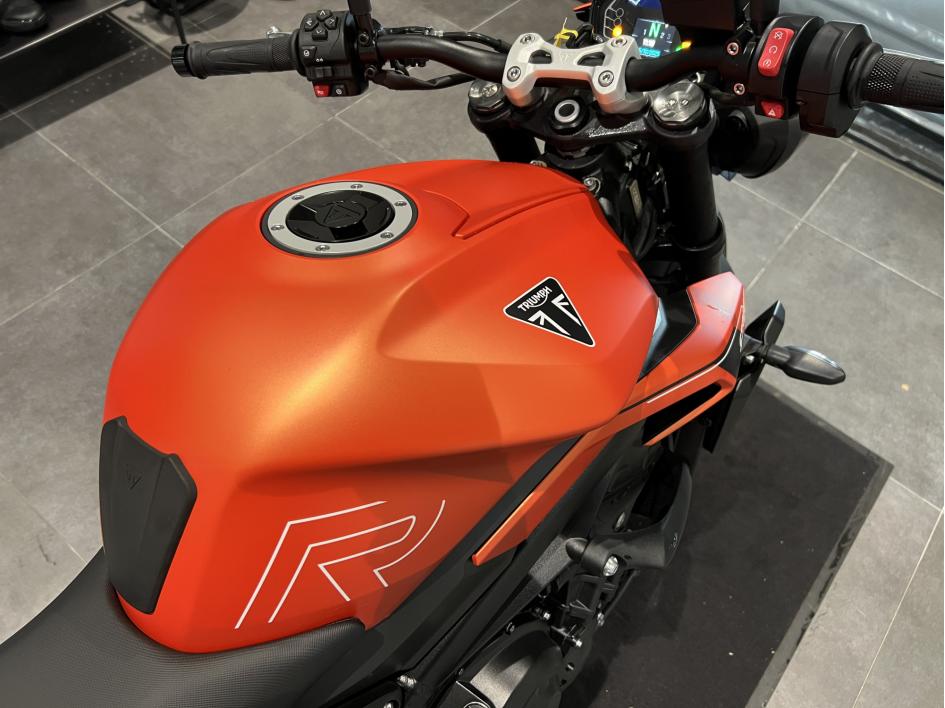 TRIUMPH STREET TRIPLE 765 R A2