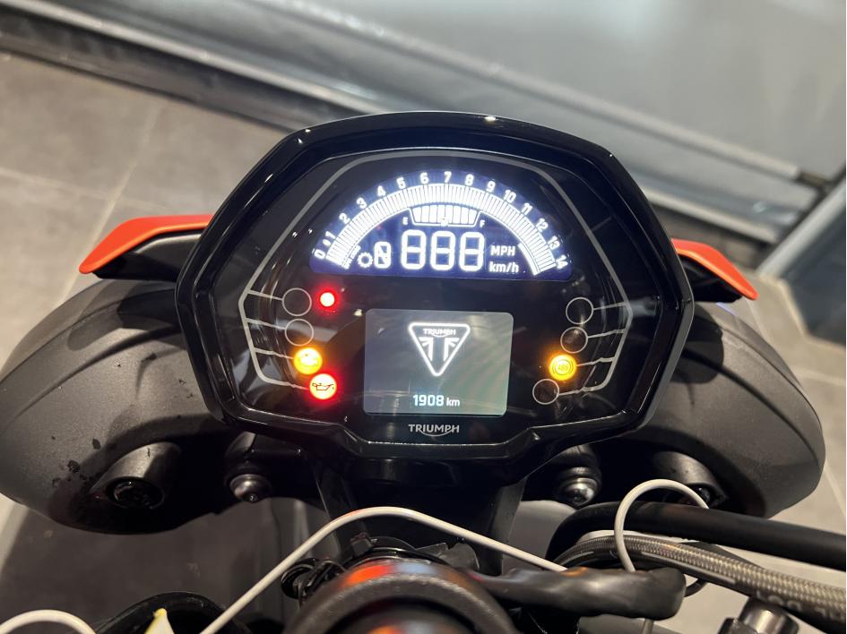 TRIUMPH STREET TRIPLE 765 R A2