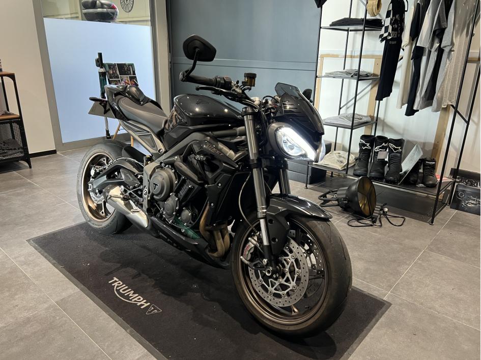 TRIUMPH STREET TRIPLE 765 RS