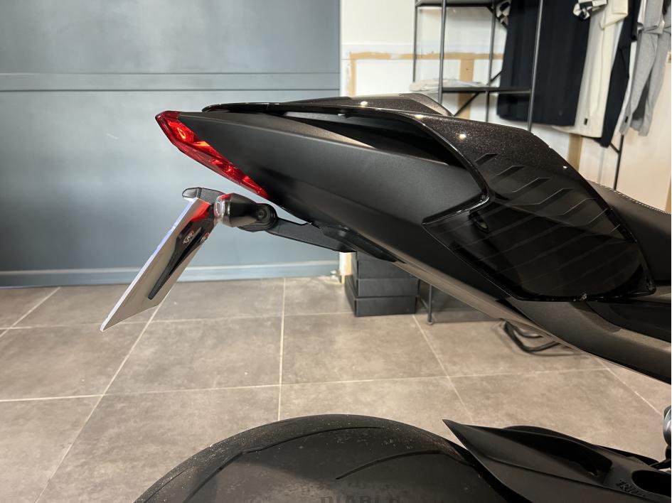 TRIUMPH STREET TRIPLE 765 RS