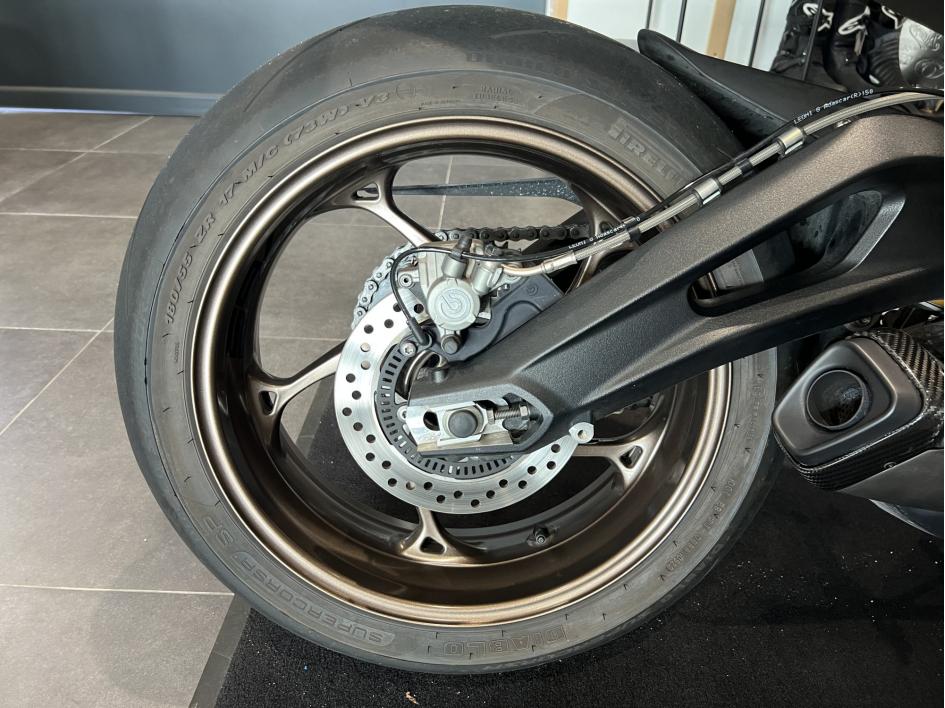 TRIUMPH STREET TRIPLE 765 RS