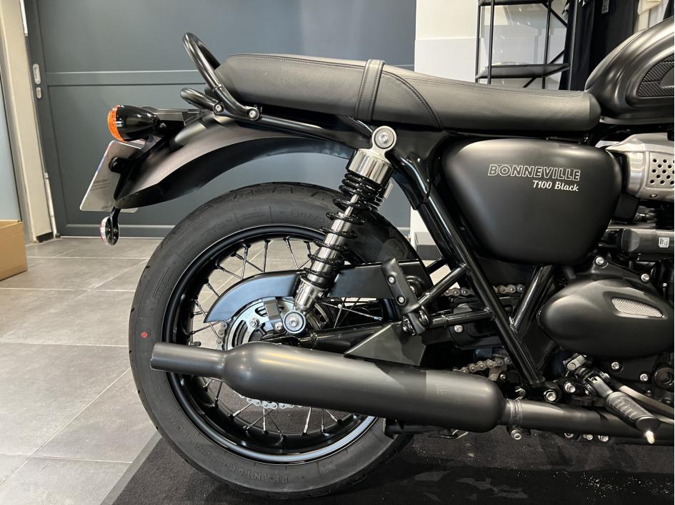 TRIUMPH Bonneville T100 Black - A2