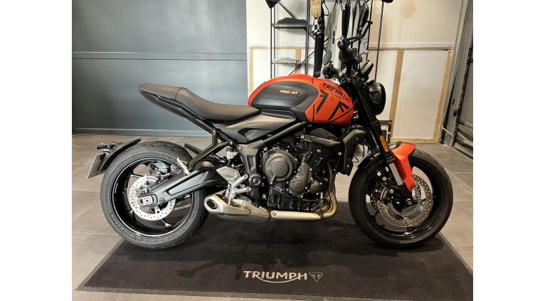 TRIUMPH TRIDENT 660
