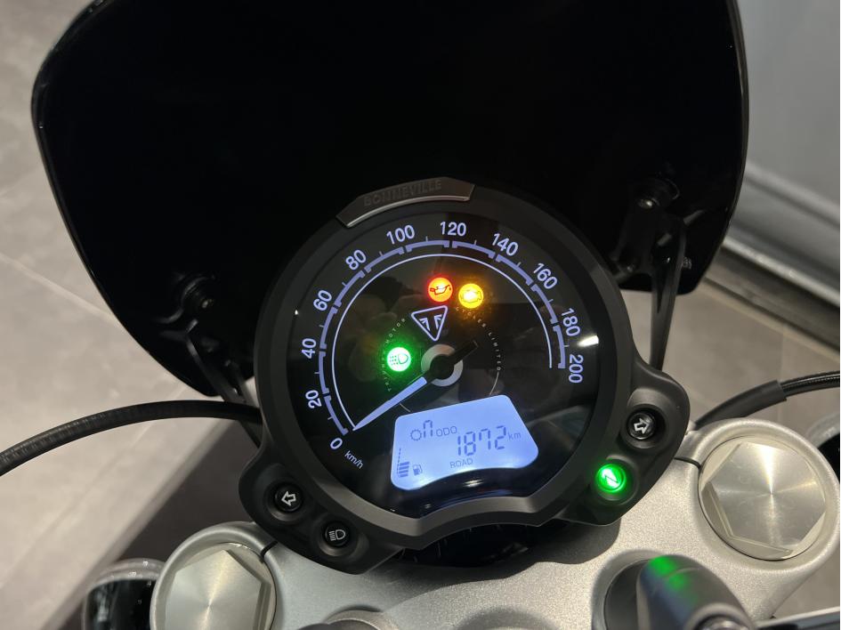 TRIUMPH SPEEDMASTER 1200