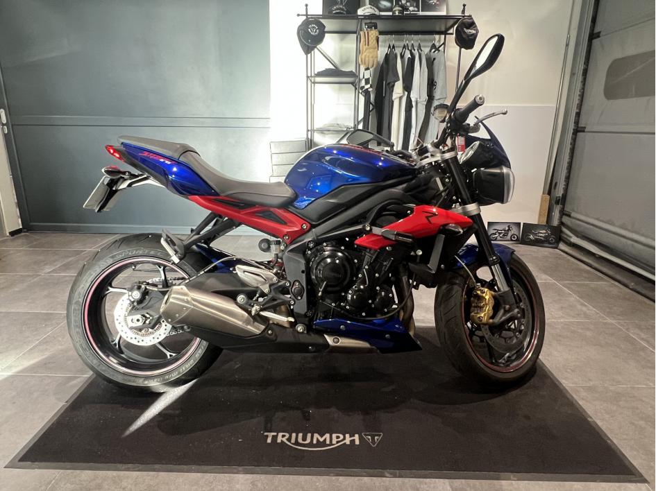 TRIUMPH STREET TRIPLE 675 R