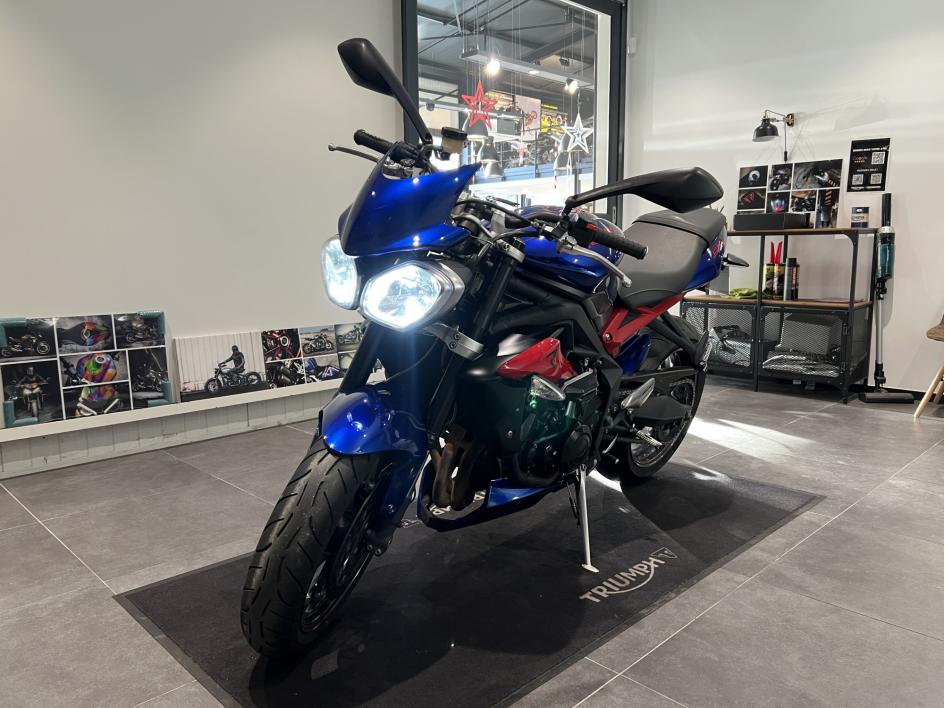 TRIUMPH STREET TRIPLE 675 R