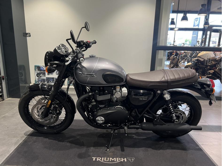 TRIUMPH Bonneville T120 Black