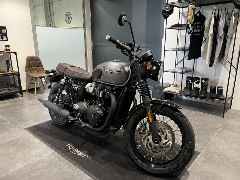 TRIUMPH Bonneville T120 Black