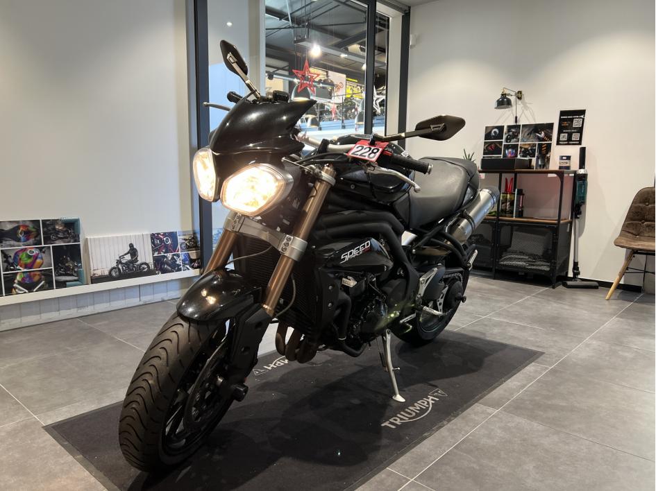 TRIUMPH SPEED TRIPLE 1050