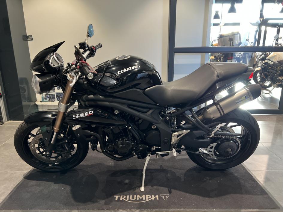 TRIUMPH SPEED TRIPLE 1050