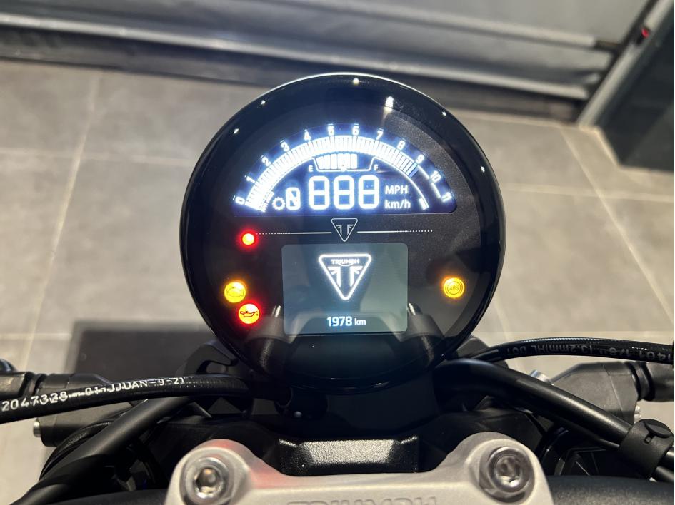 TRIUMPH TRIDENT 660 - A2